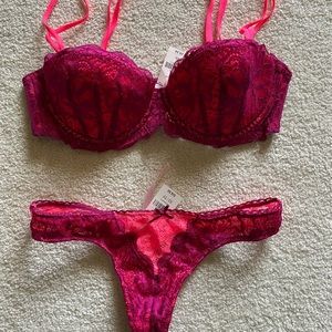 Victoria Secret Pink matching bra and panty set